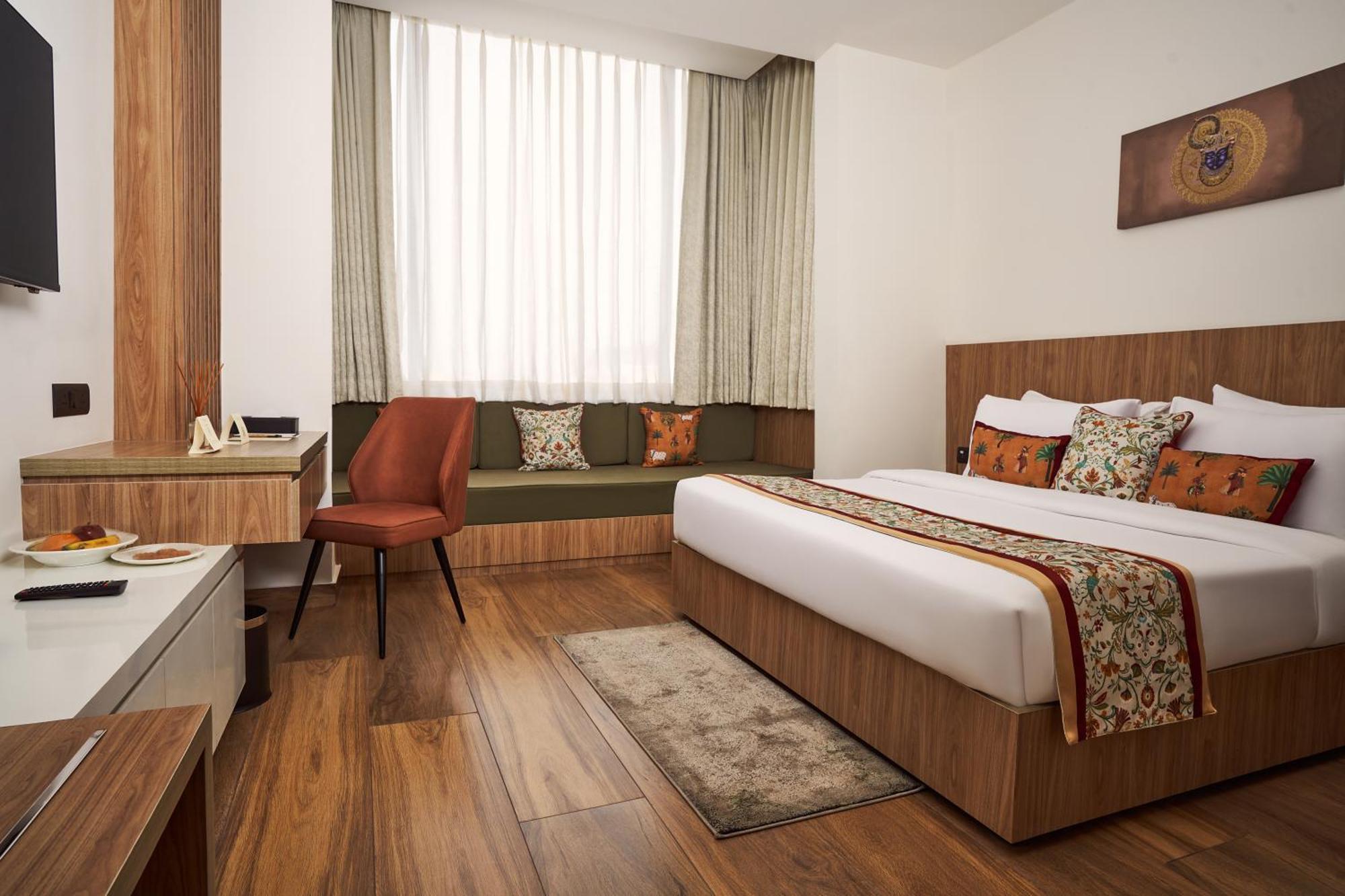 Triptam Vrindavan Bagian luar foto